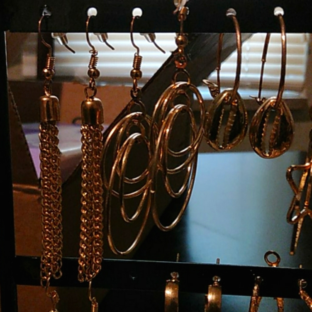 Earrings/Dangles